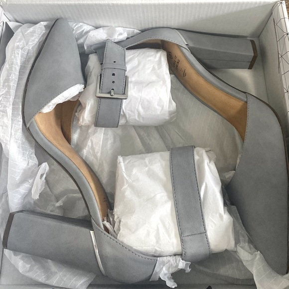 NWT - Call It Spring, Size 8.5 Suede Block Heel, Powder-Blue - Picture 4 of 8